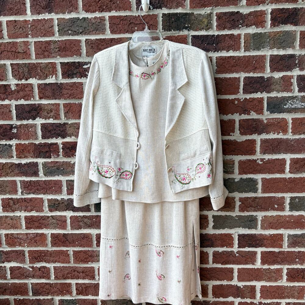 Vintage Nancy Bolen 3 Piece Skirt Suit Set Embroidered Paisley Beige Size M